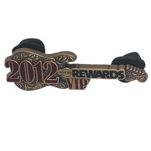 Hard Rock Cafe 2012 1st Year REWARDS VIP 12th Annual MEMBER GUITAR PIN Denver